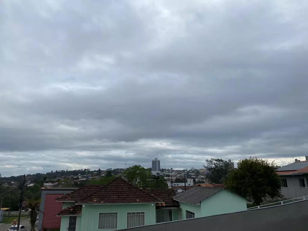 Sol em SC está com os dias contados com avanço de frente fria; veja quando